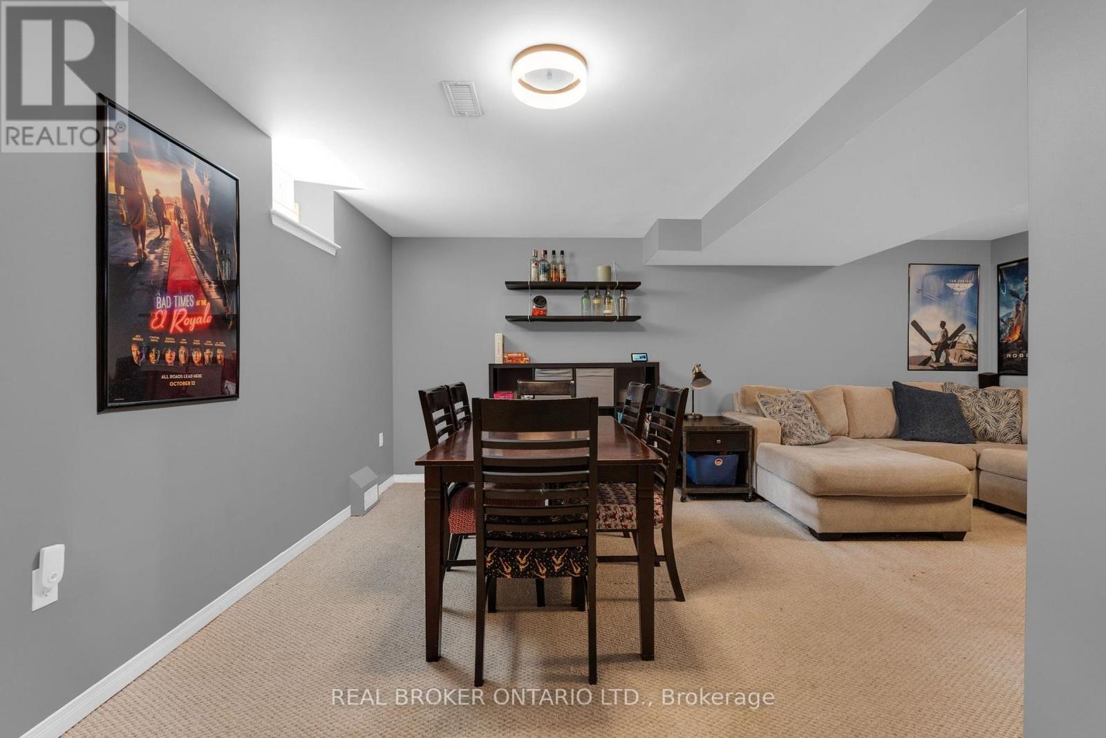 64 VANESSA DRIVE - 33