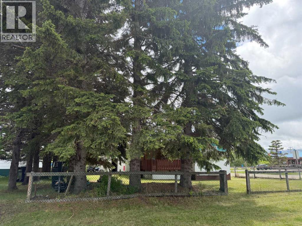 5139 51 Avenue - 2