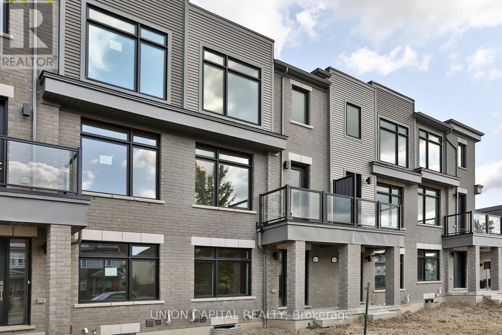 83 SORBARA WAY - 2