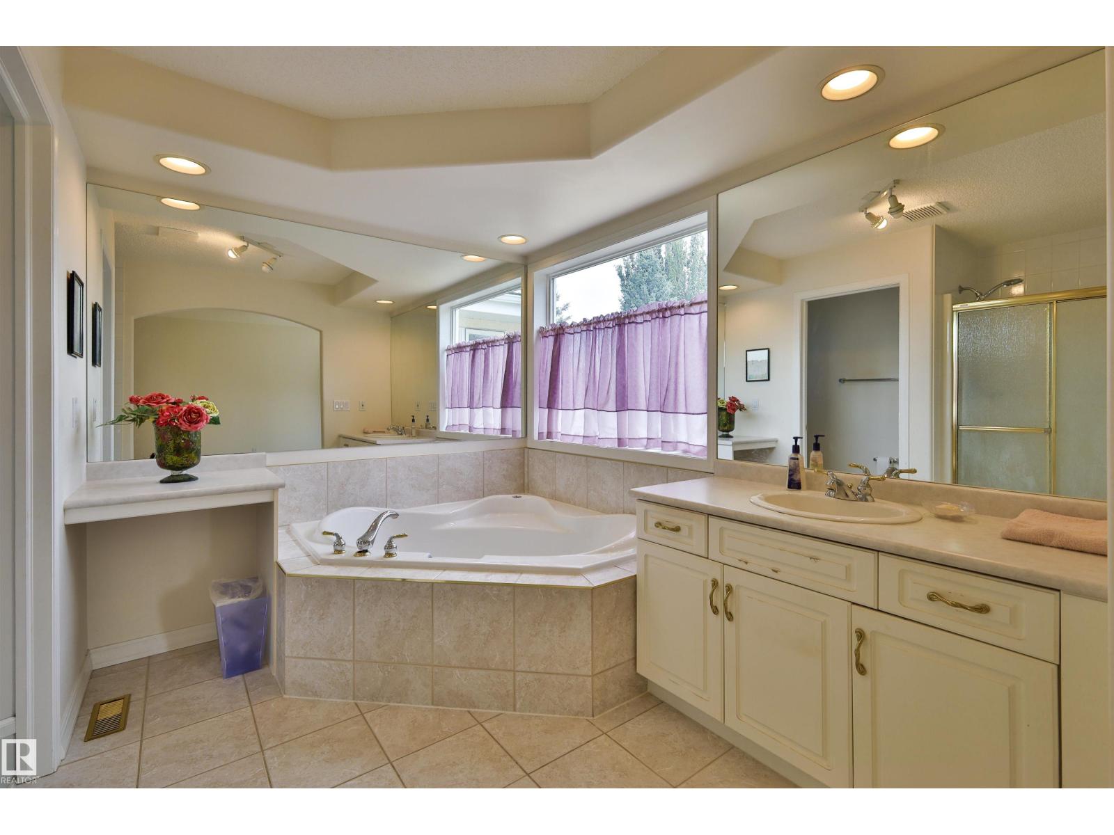 237 DARLINGTON CR NW - Image 31