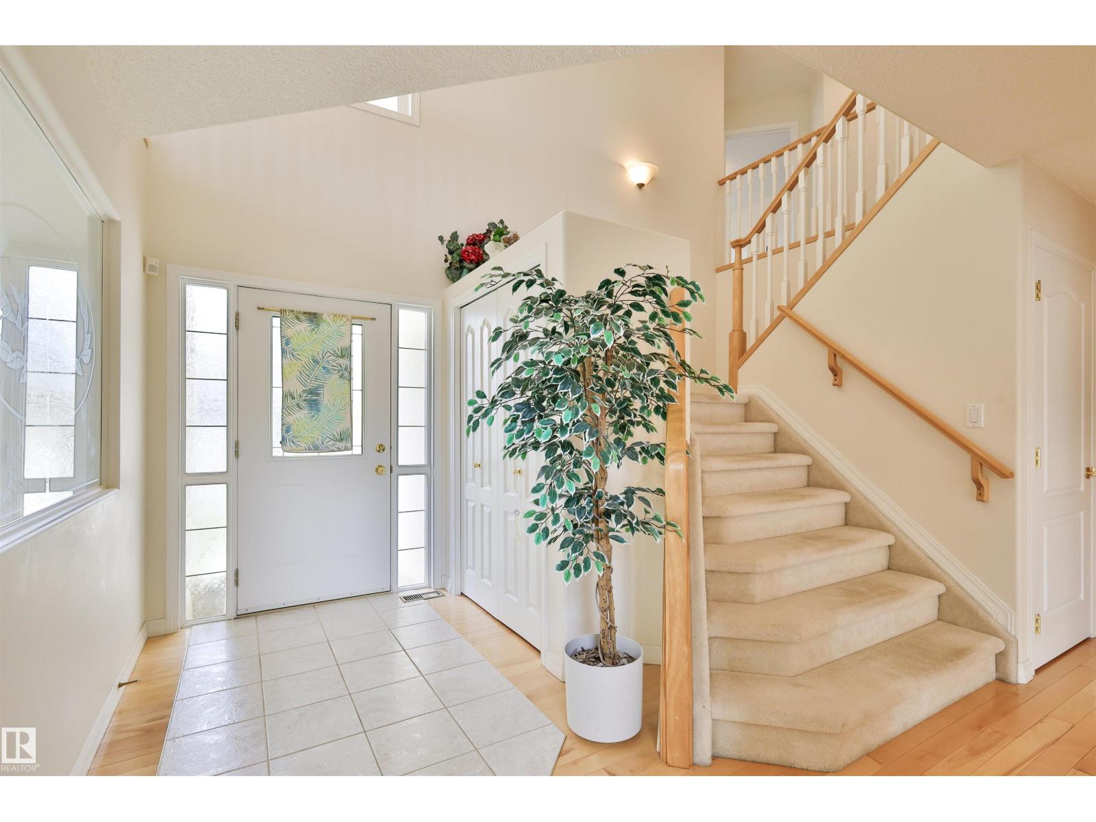 237 DARLINGTON CR NW - 5