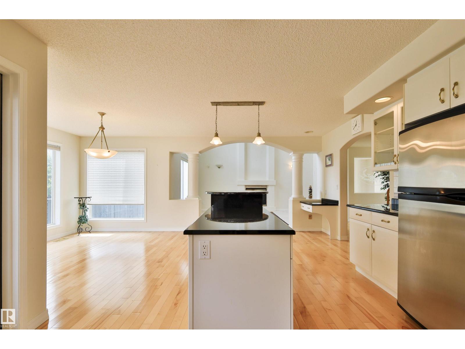 237 DARLINGTON CR NW - Image 8