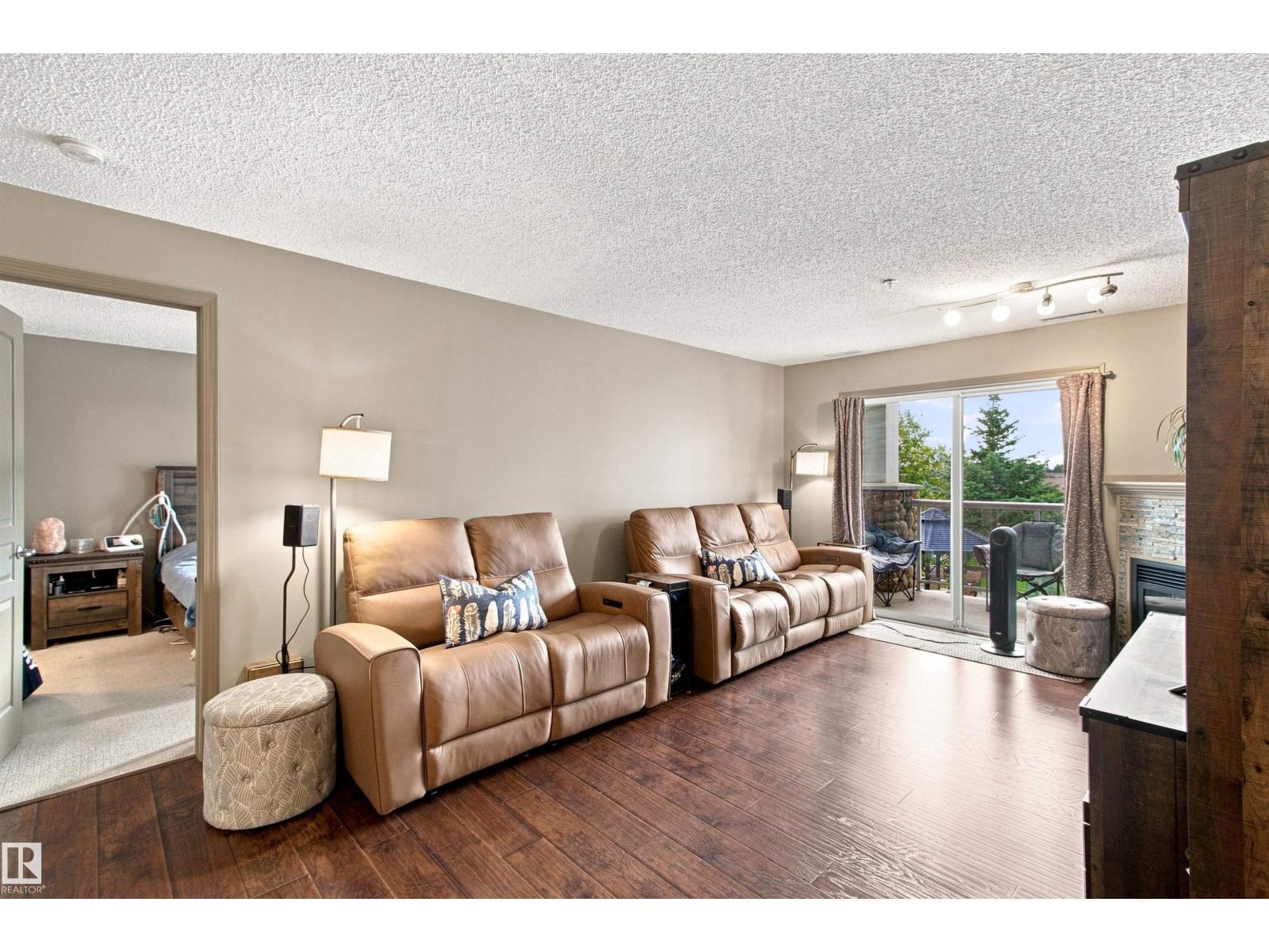 #219 16035 132 ST NW - 11