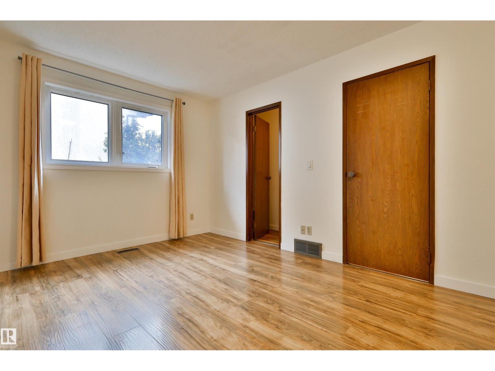 12229 39 ST NW - Image 17