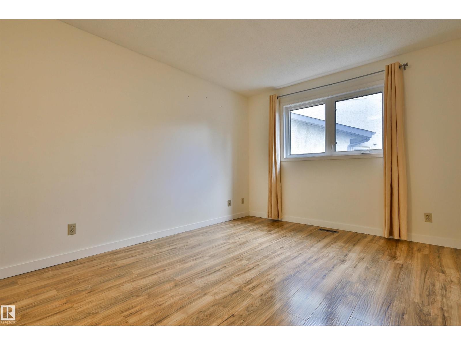 12229 39 ST NW - Image 18