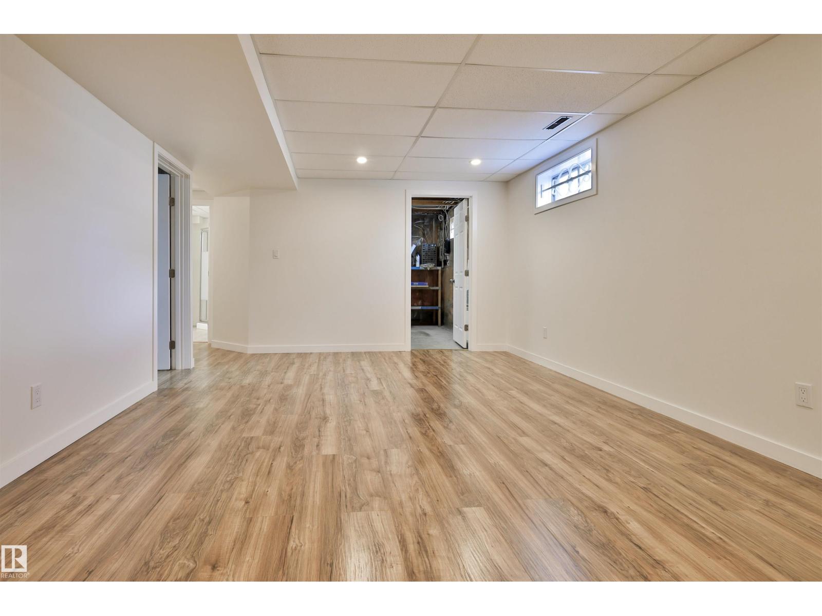 12229 39 ST NW - 29