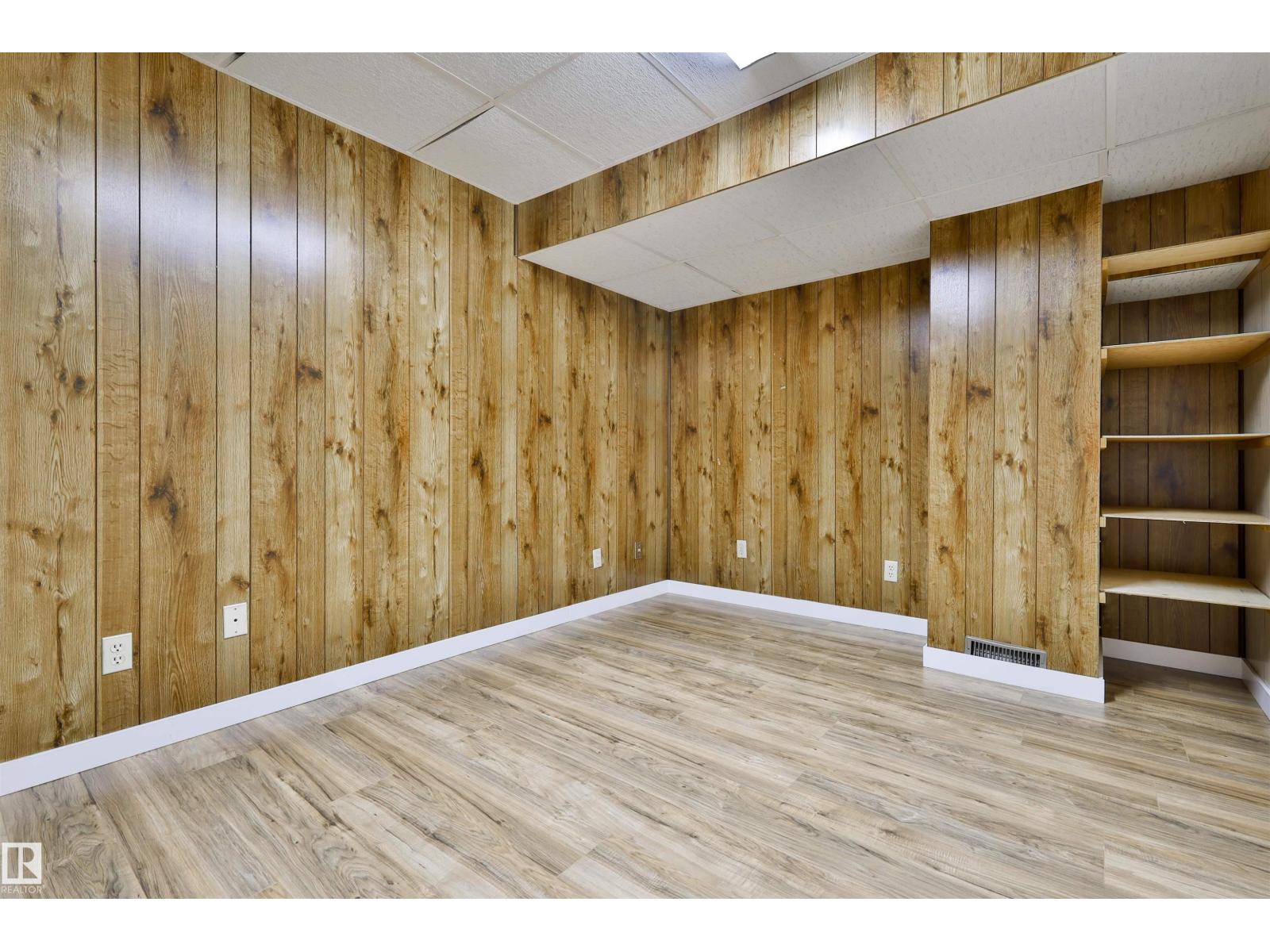 12229 39 ST NW - Image 36