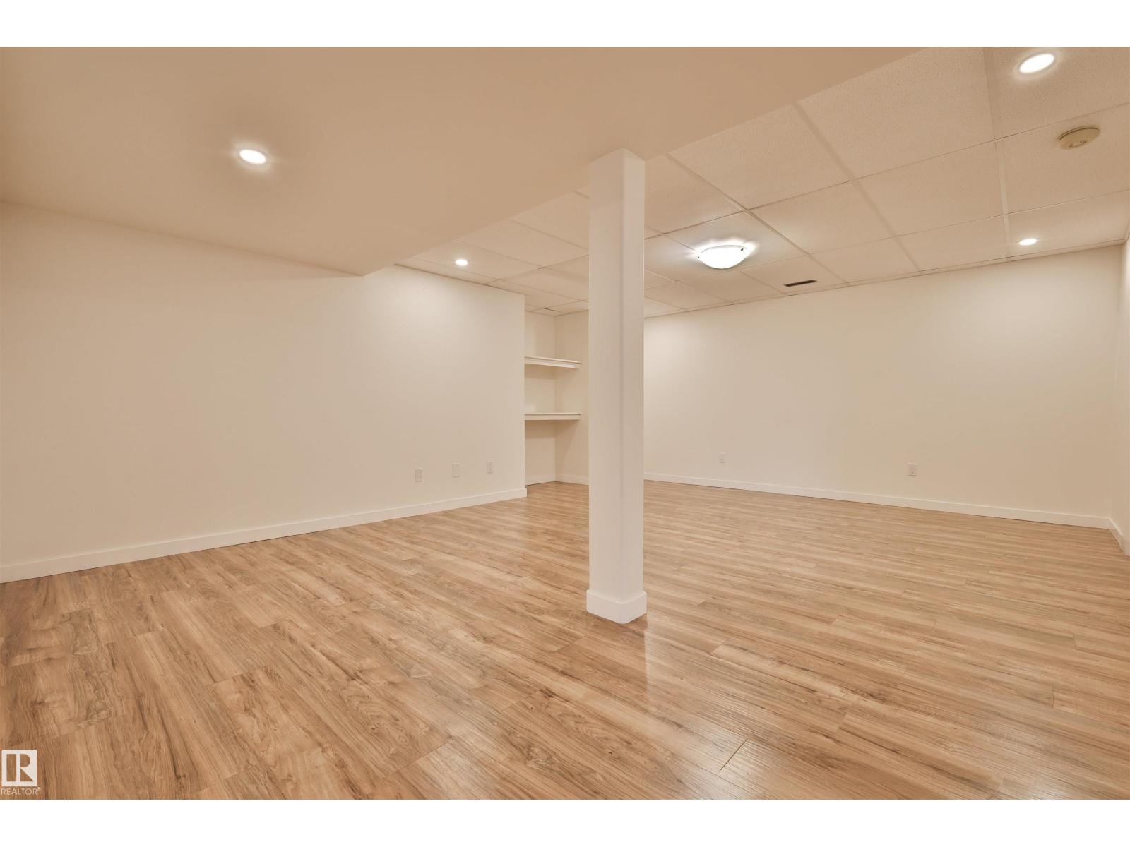 12229 39 ST NW - 38