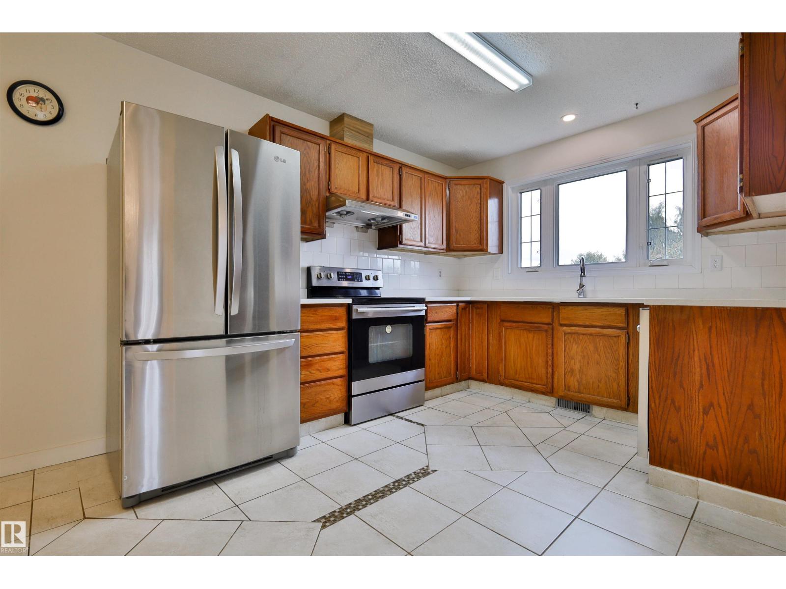 12229 39 ST NW - 5