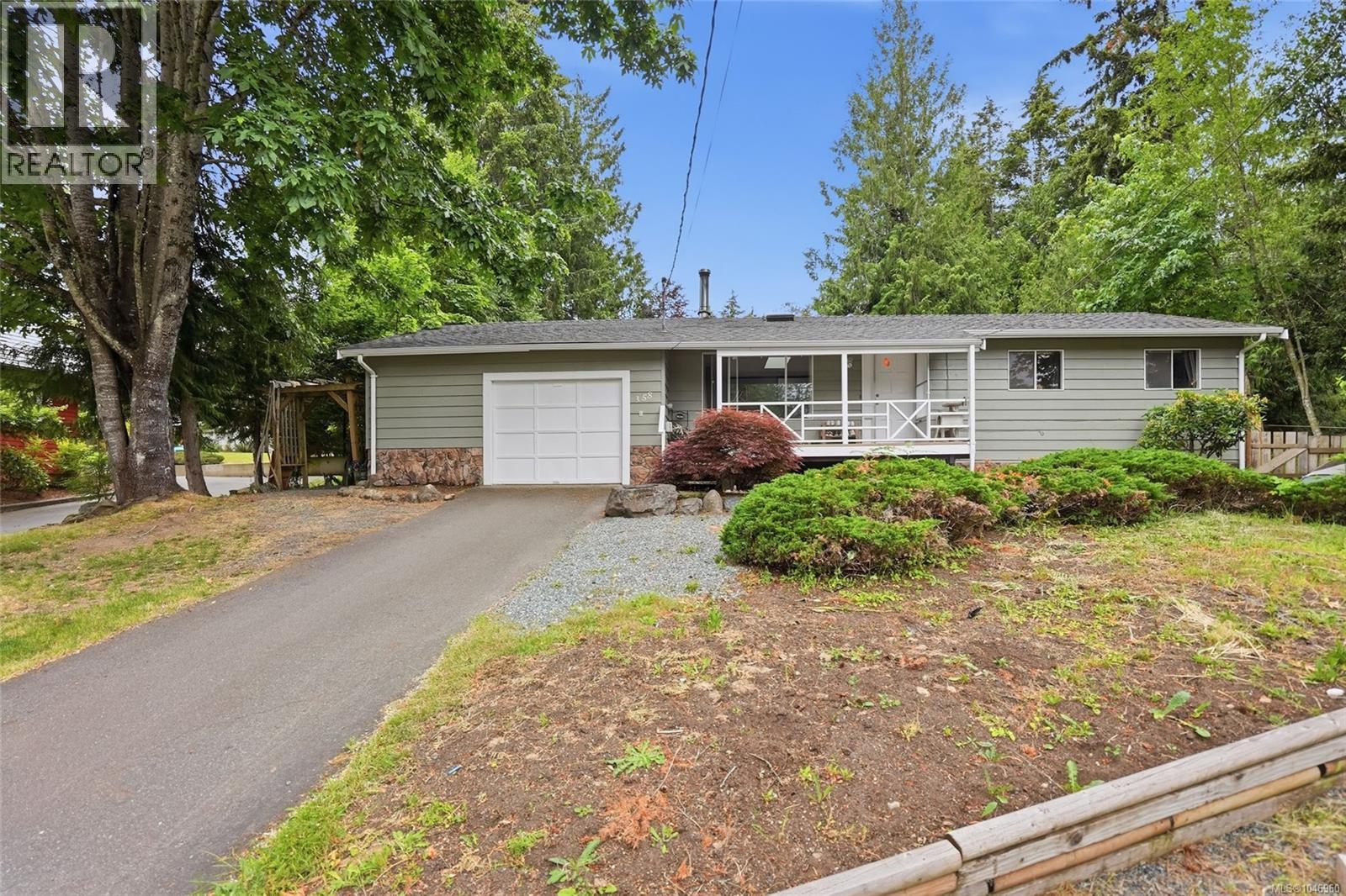 358 Aldous Rd, Qualicum Beach