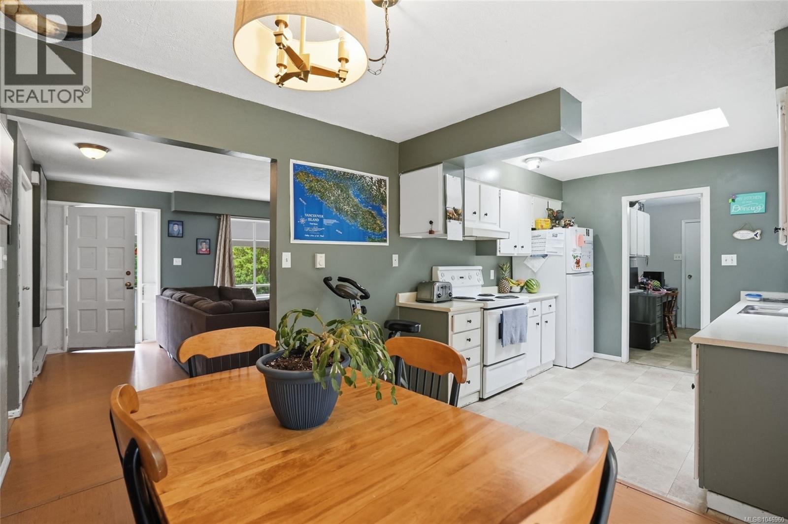 358 Aldous Rd, Qualicum Beach