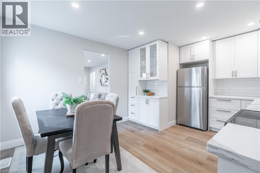 88 IVON Avenue - 11