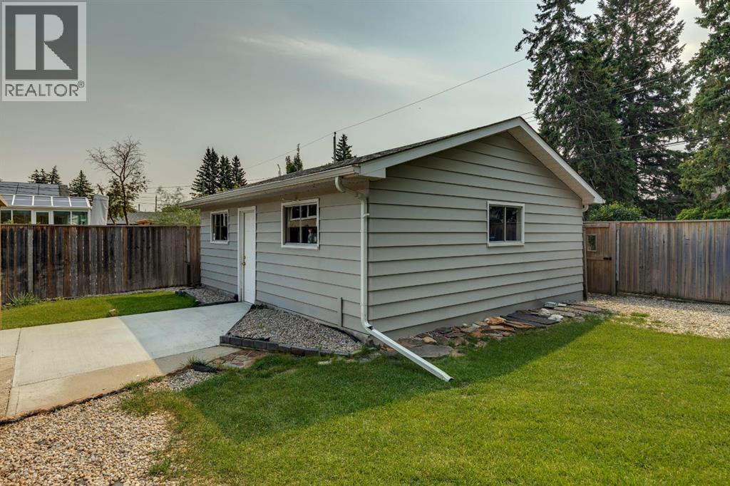 4927 10 Avenue SW - 35