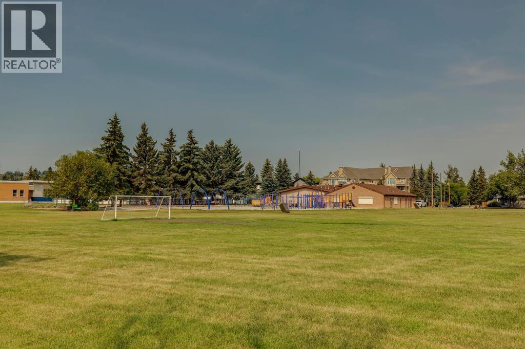 4927 10 Avenue SW - 37