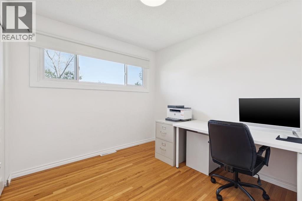 4927 10 Avenue SW - 9