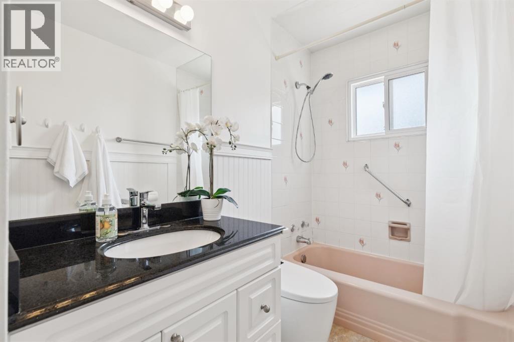 4927 10 Avenue SW - 10
