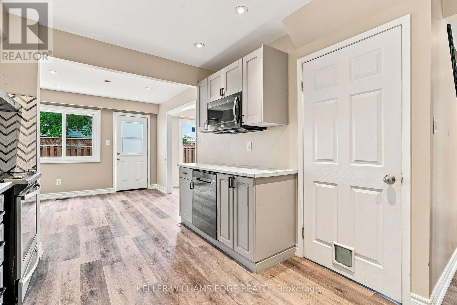 82 ST. ANDREWS DRIVE - 16