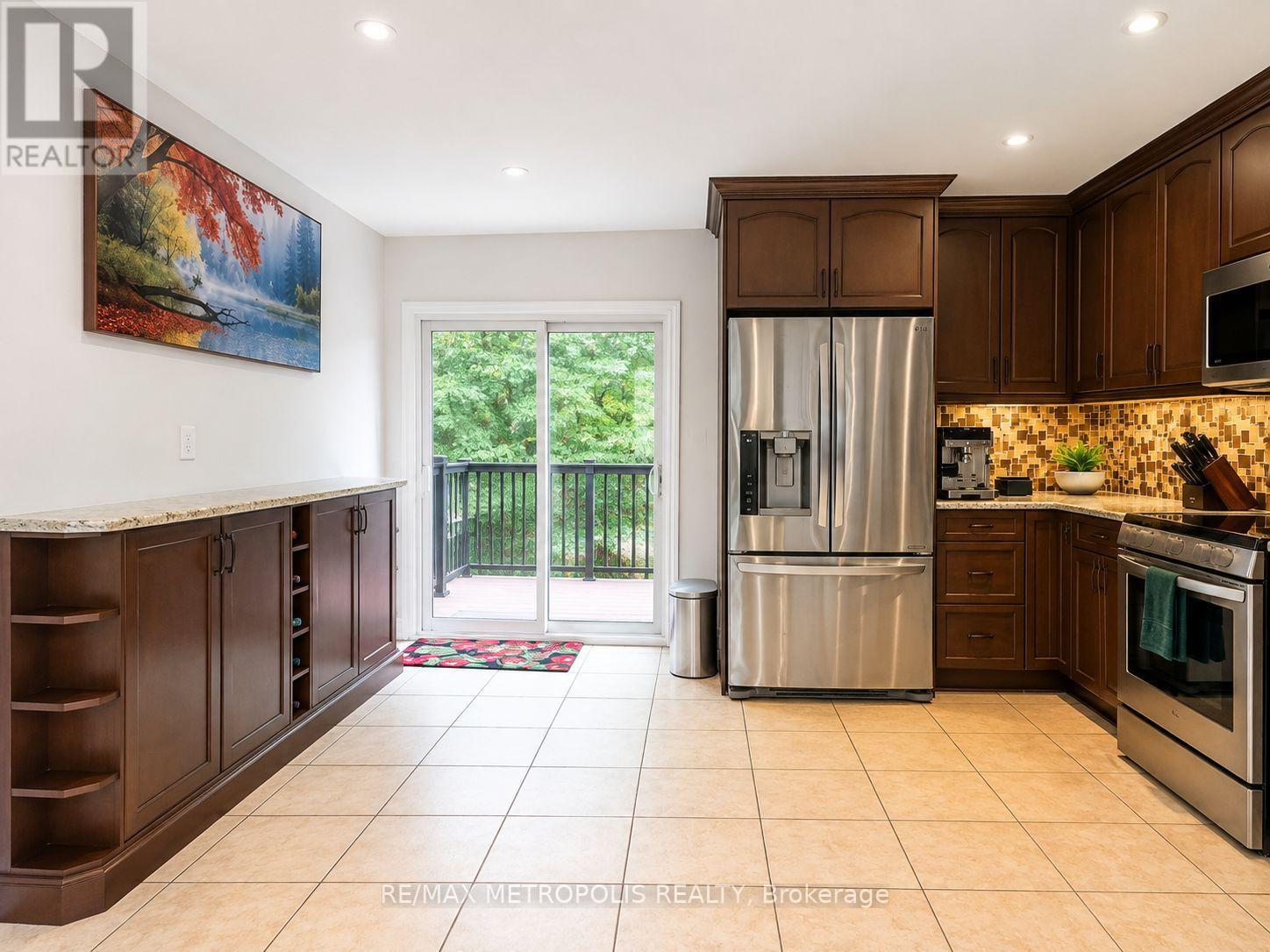 46 WHITEROCK AVENUE - 7