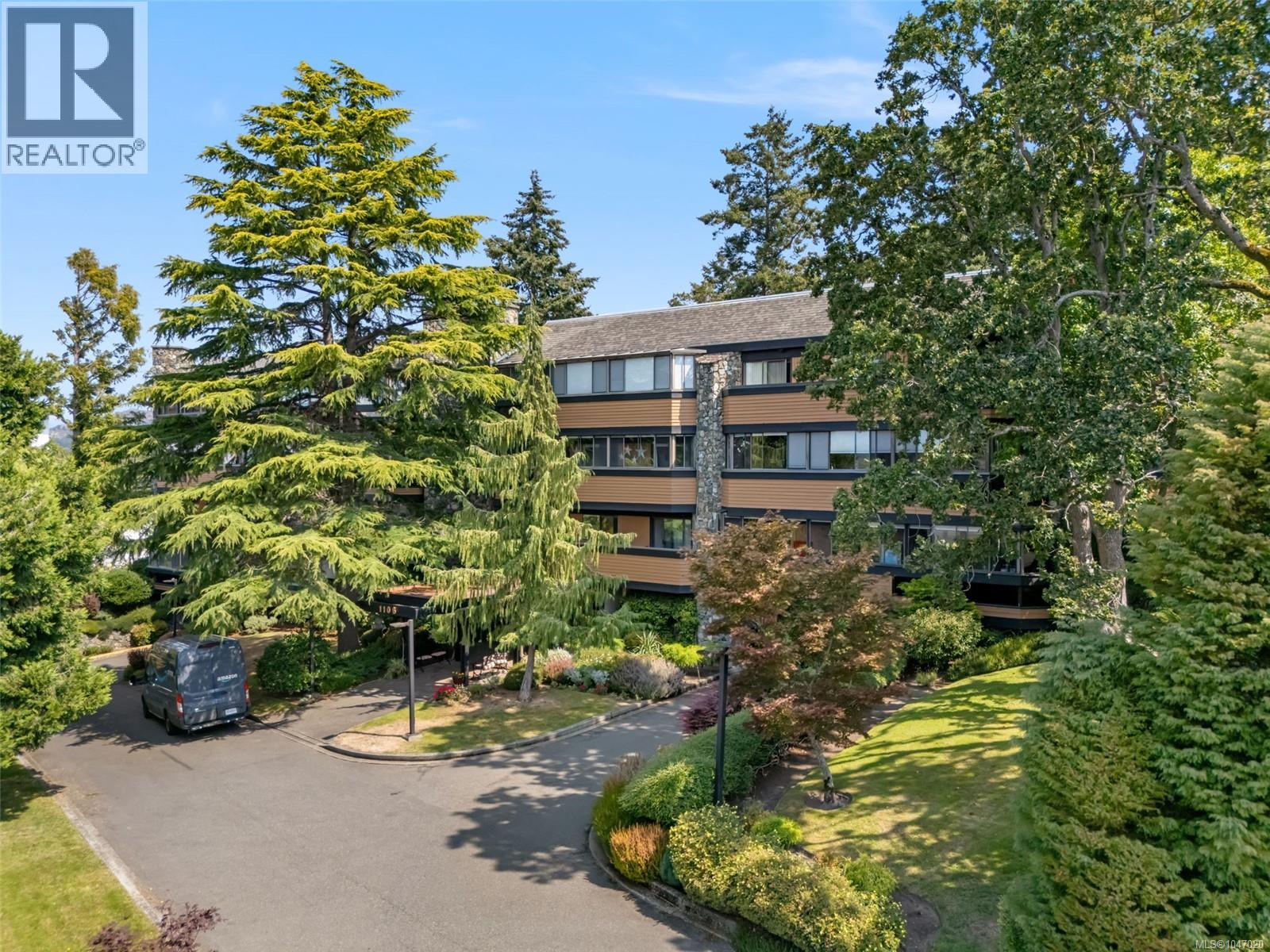 #104 1106 Glenora Pl - 1
