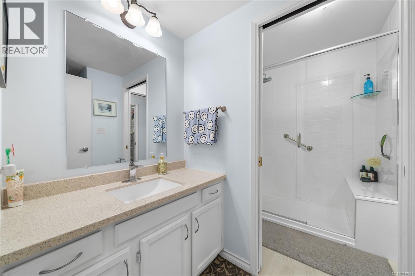 104 1106 Glenora Pl, Saanich