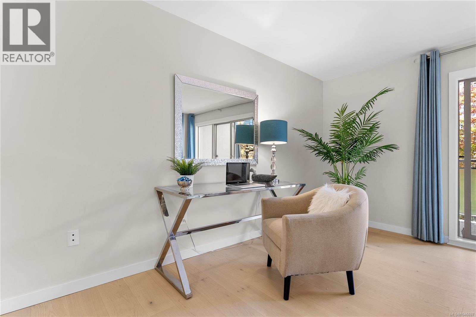 #207 1419 Stadacona Ave - 27