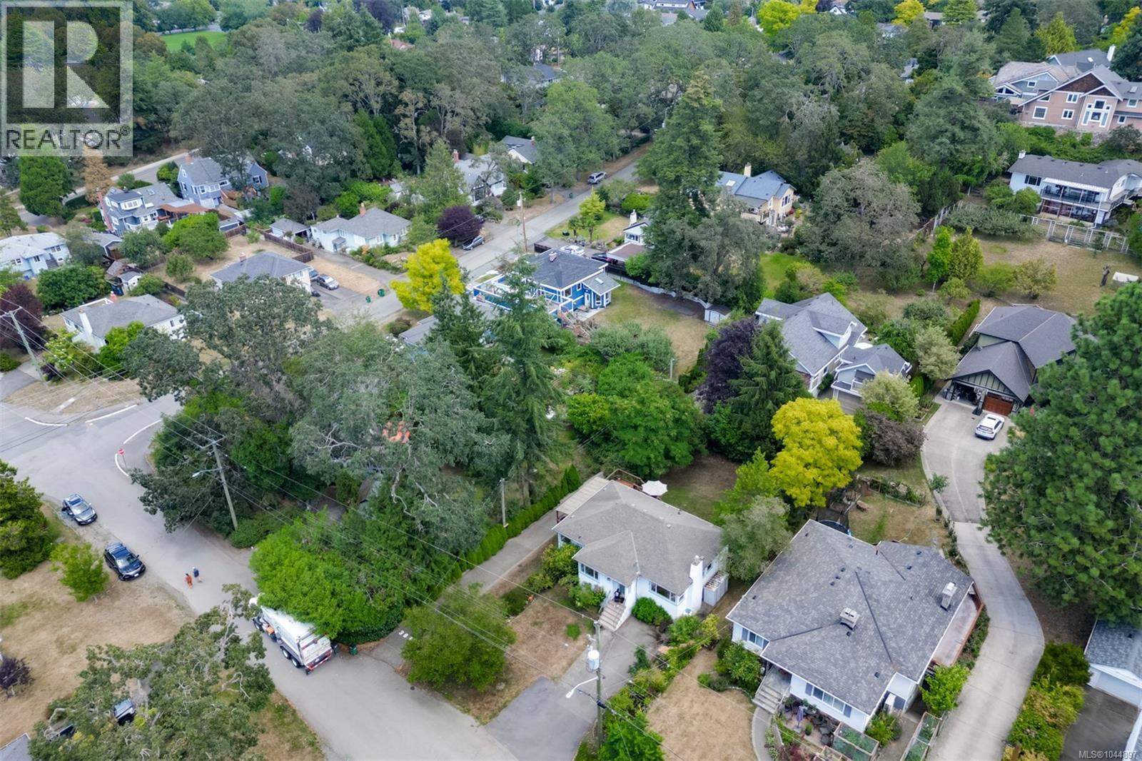 3835 Cumberland Rd - 3