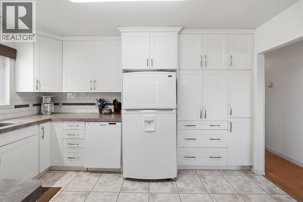 4021 Embury Crescent - Image 12
