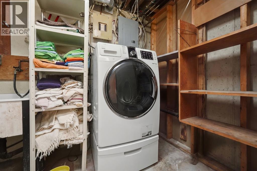 4021 Embury Crescent - Image 31