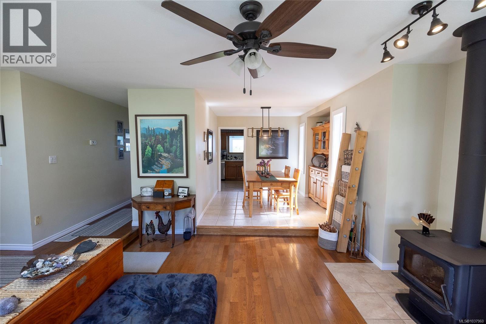 2874 Woodland Dr - Image 18
