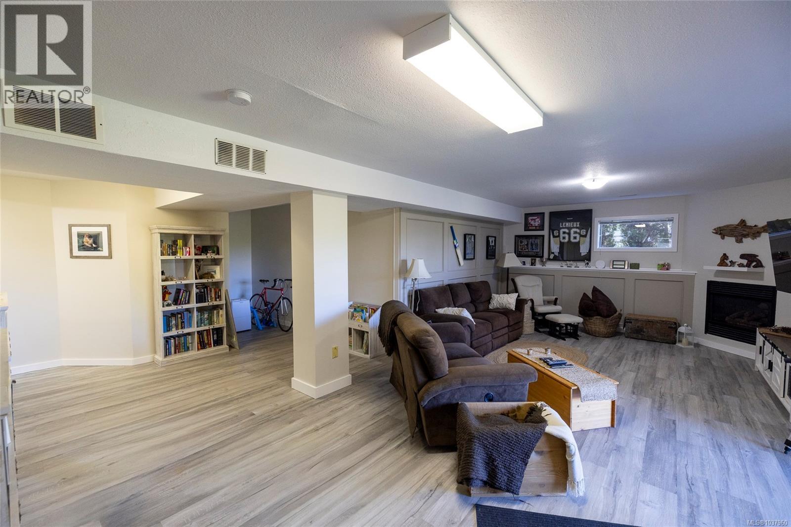 2874 Woodland Dr - 35