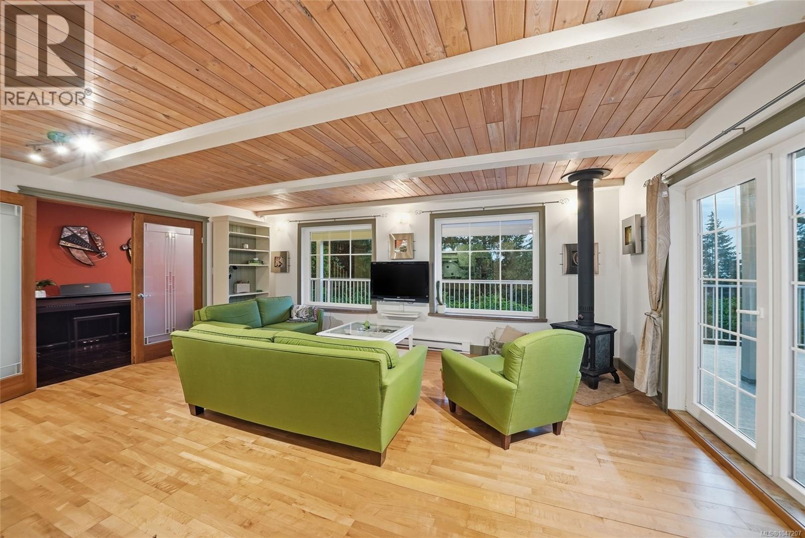 1973 Harlequin Cres - 2