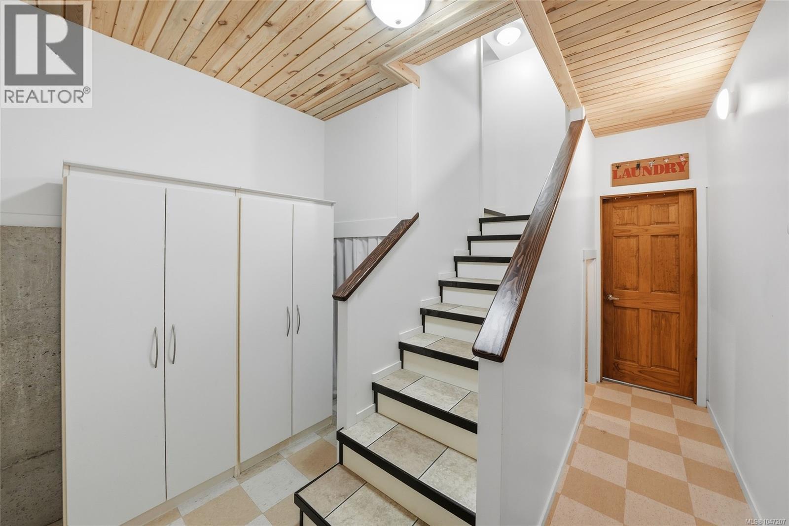 1973 Harlequin Cres - Image 34