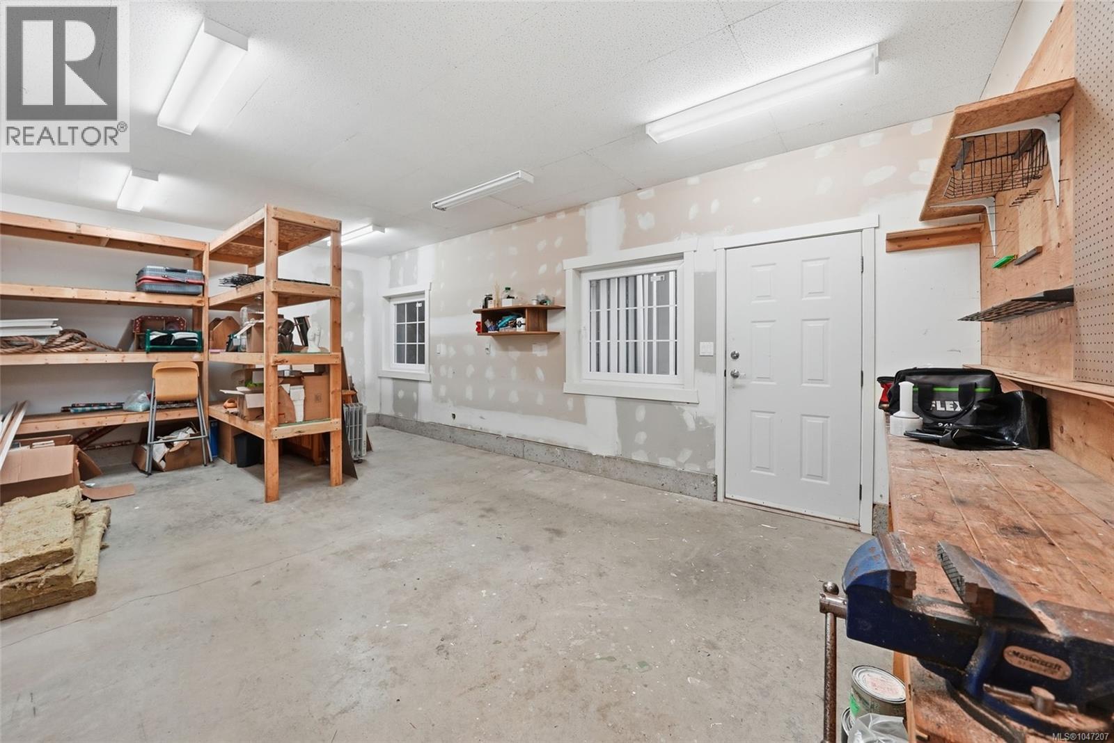 1973 Harlequin Cres - Image 35