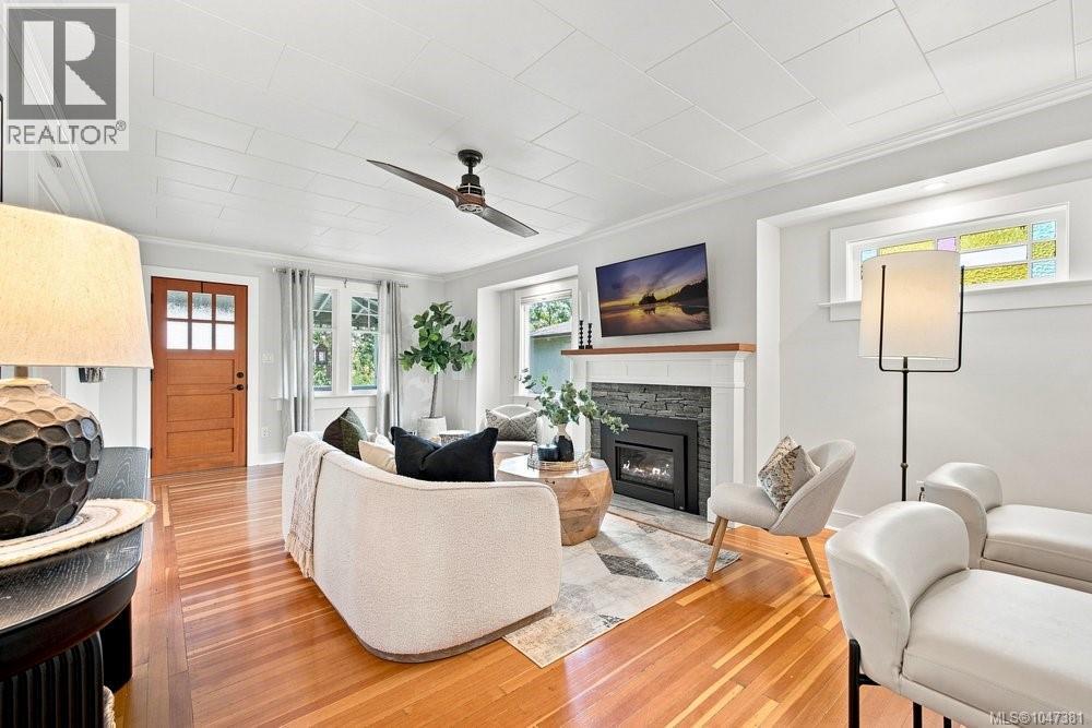 4034 Zinnia Rd - 1