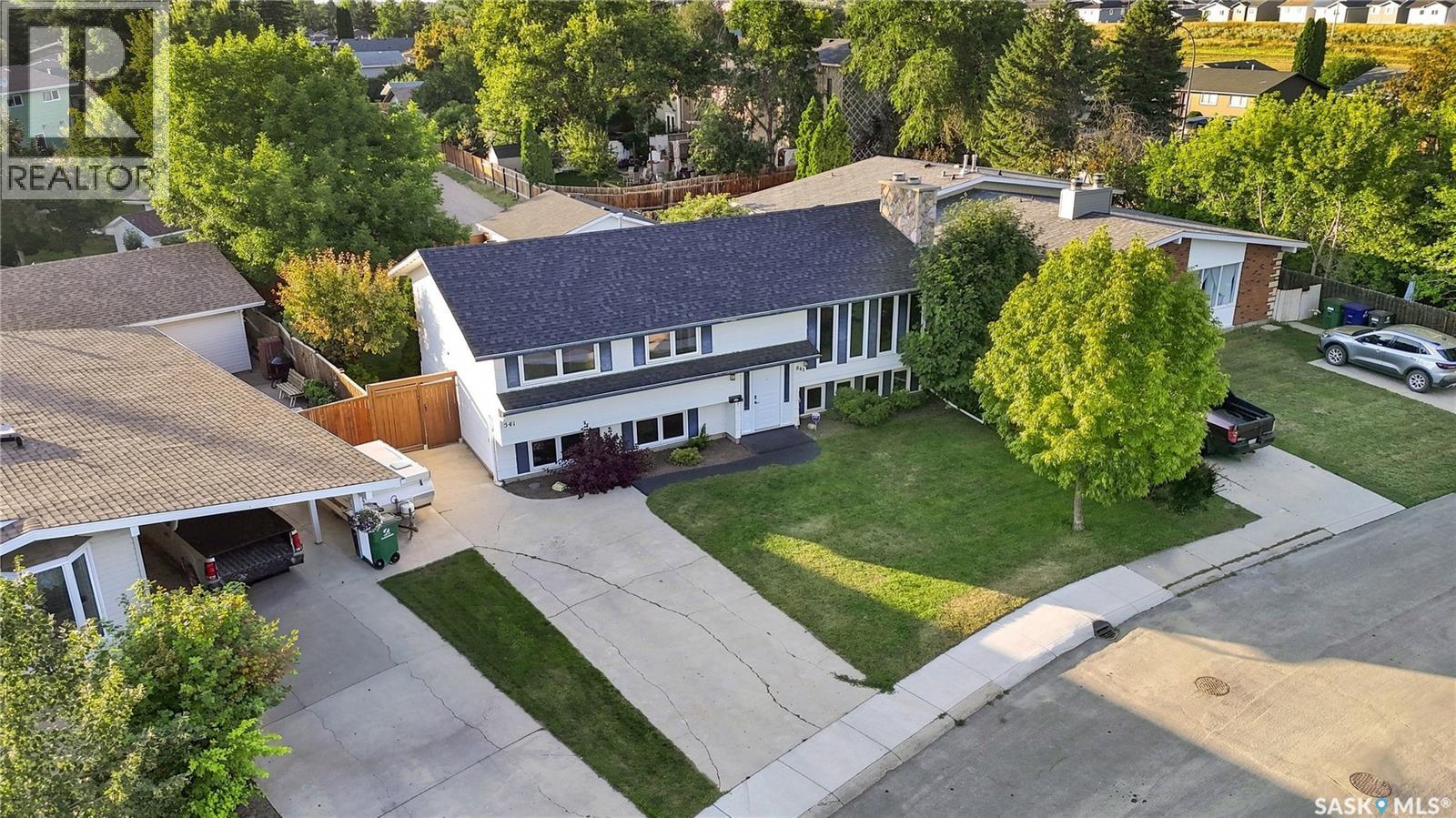 541 Guelph CRESCENT