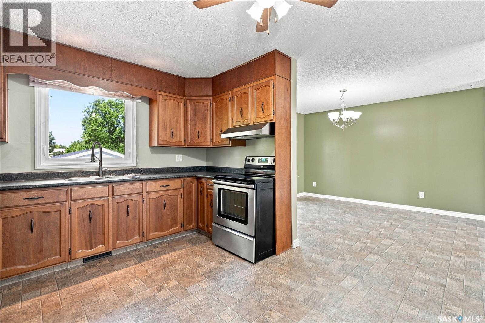 541 Guelph CRESCENT - 14
