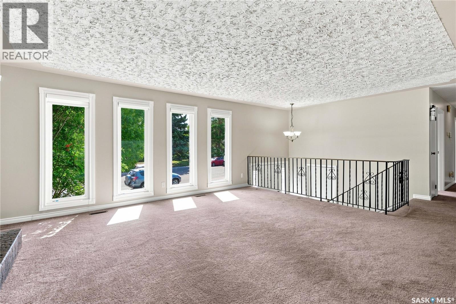 541 Guelph CRESCENT - 5