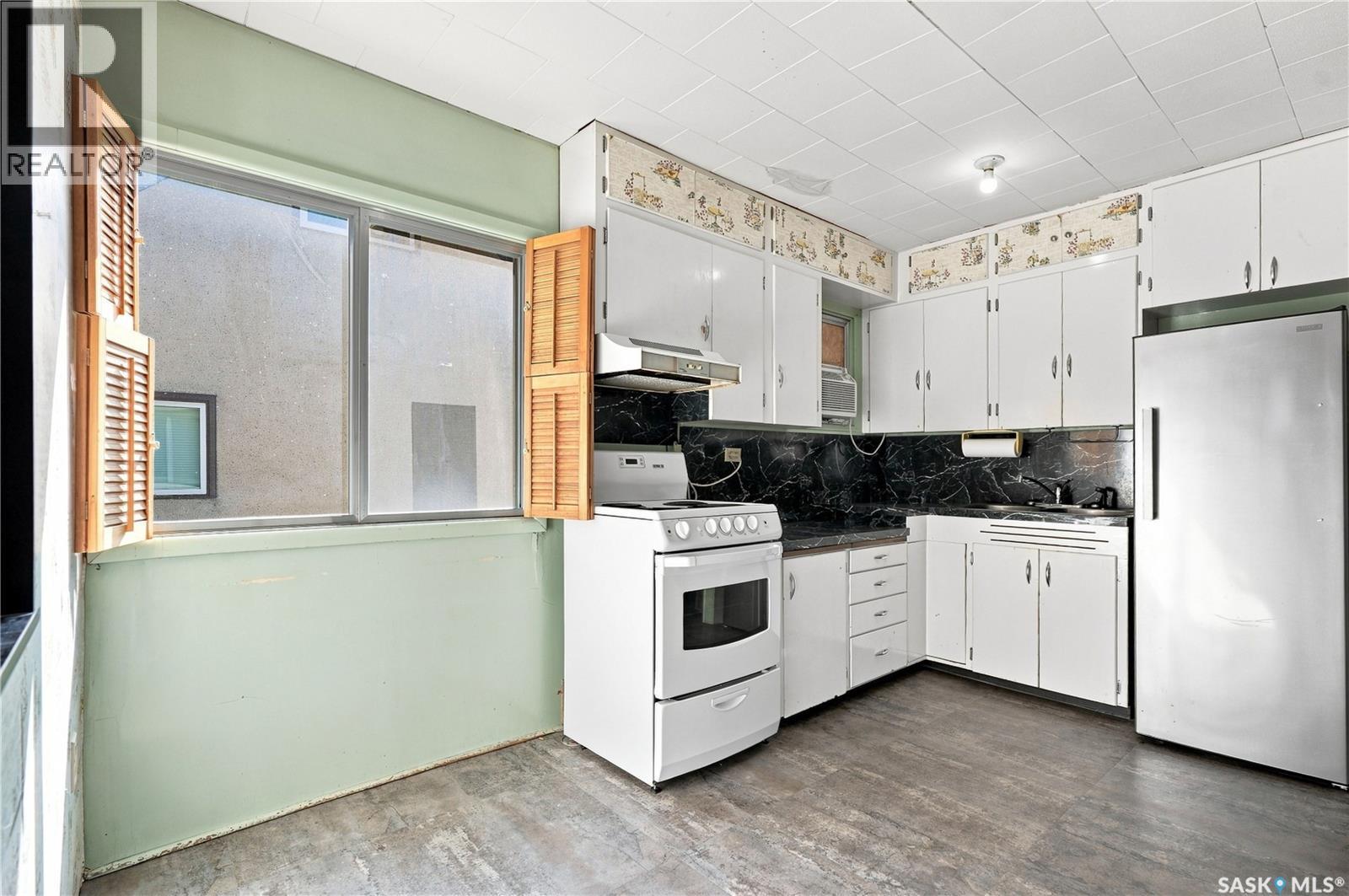 125 111th STREET W - Image 11