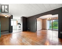 Enclosed porch - 125 111th Street W, Saskatoon, SK S7N1T1 Photo 6