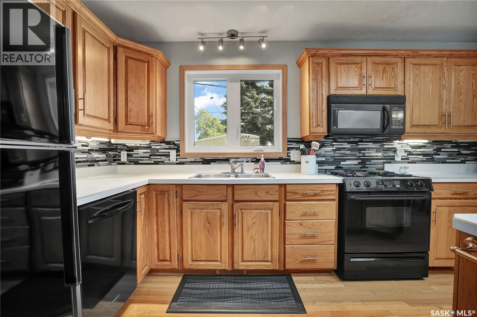 3010 5th STREET - Image 7