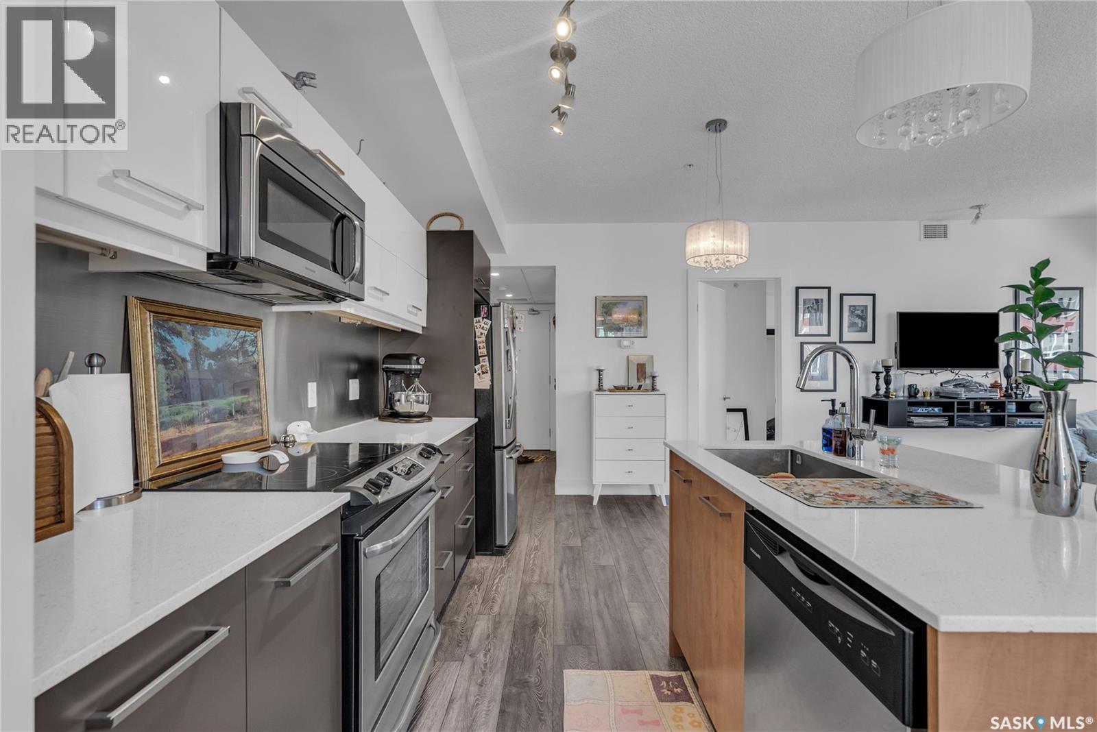 #304 409 B AVENUE S - 9