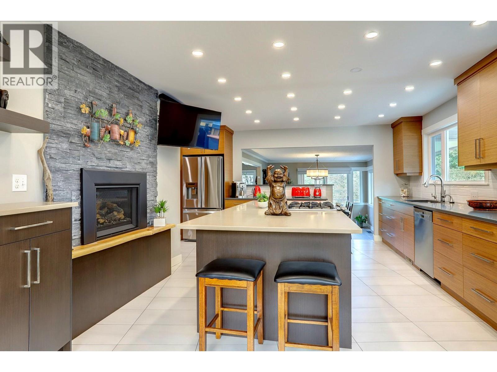 3006 22 Street - 12