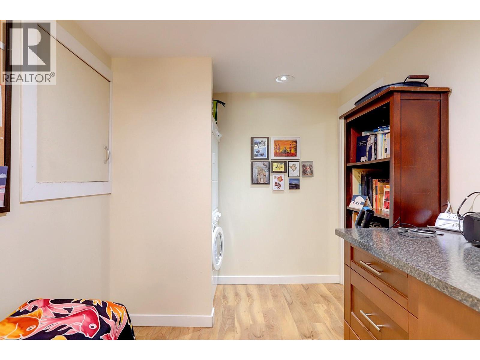 3006 22 Street - 52