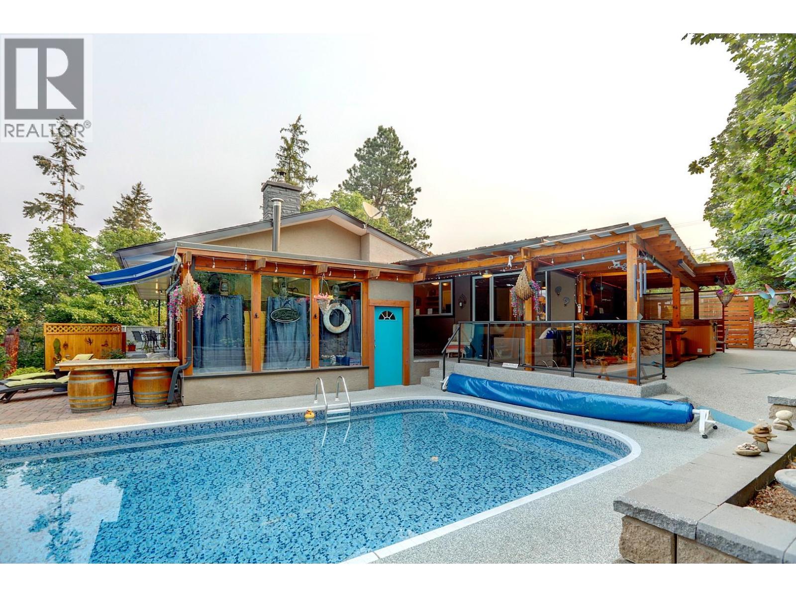 3006 22 Street - 63