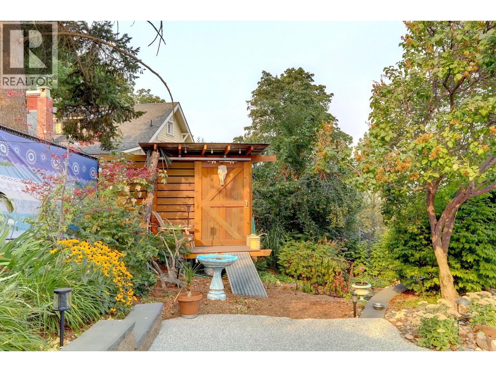 3006 22 Street, Vernon