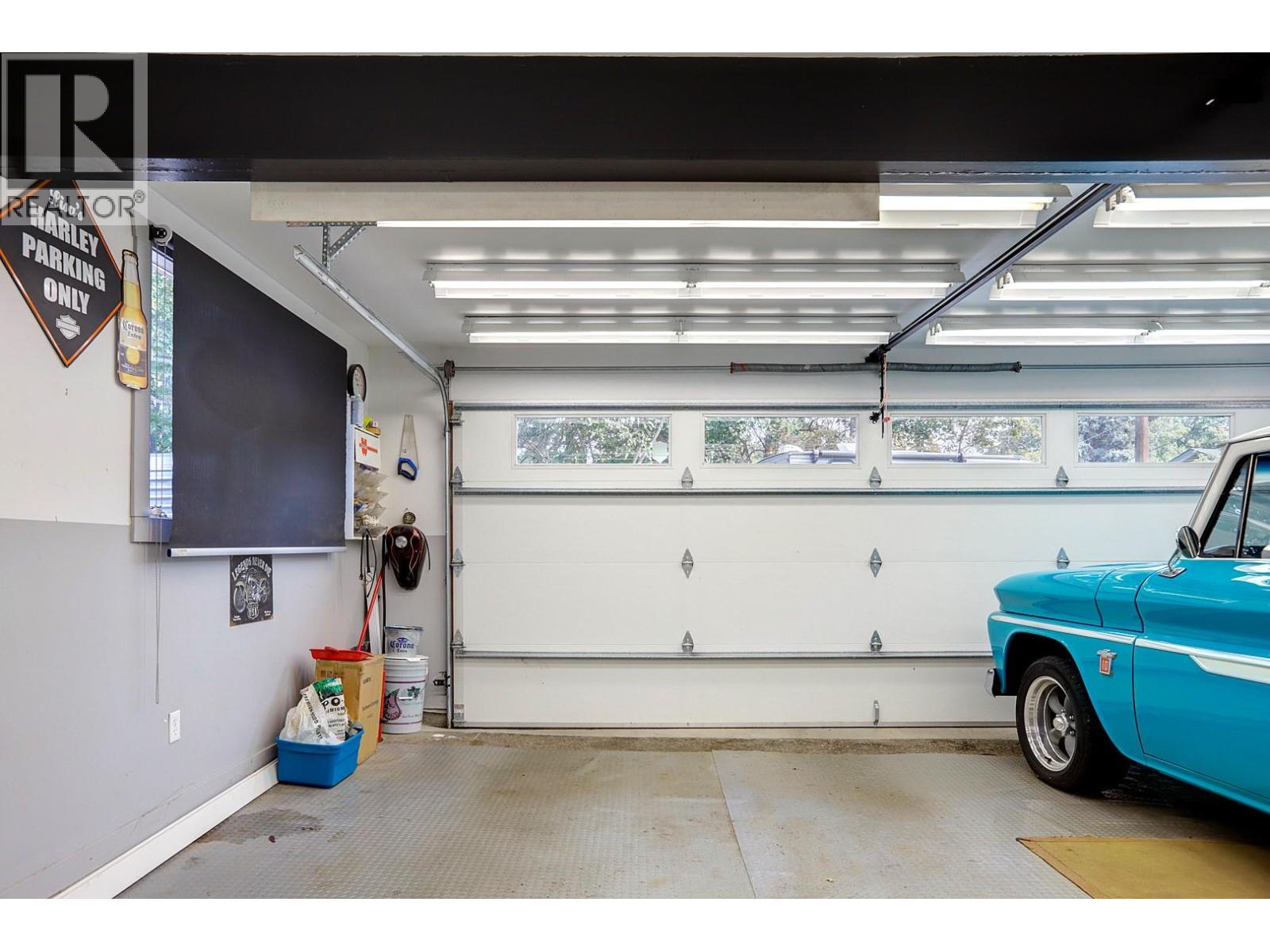 3006 22 Street - 78