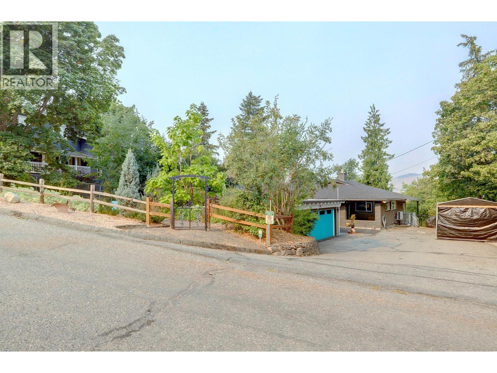 3006 22 Street - 81