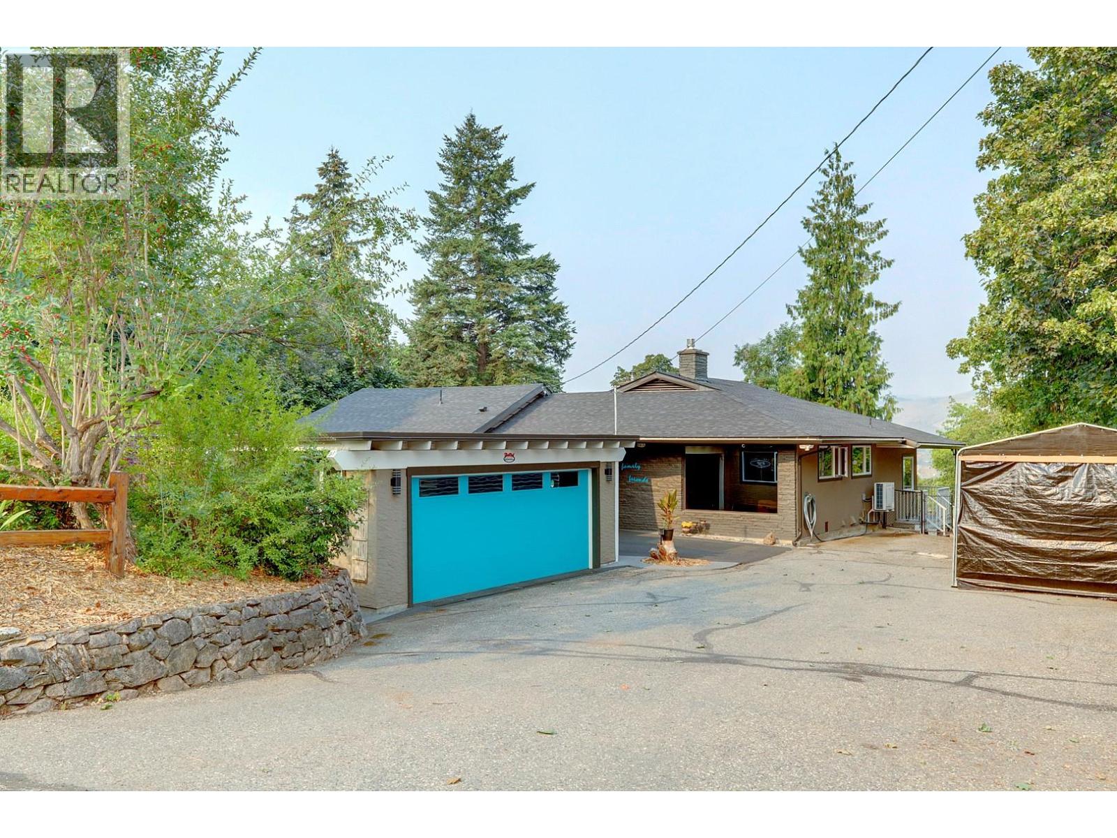 3006 22 Street - 82