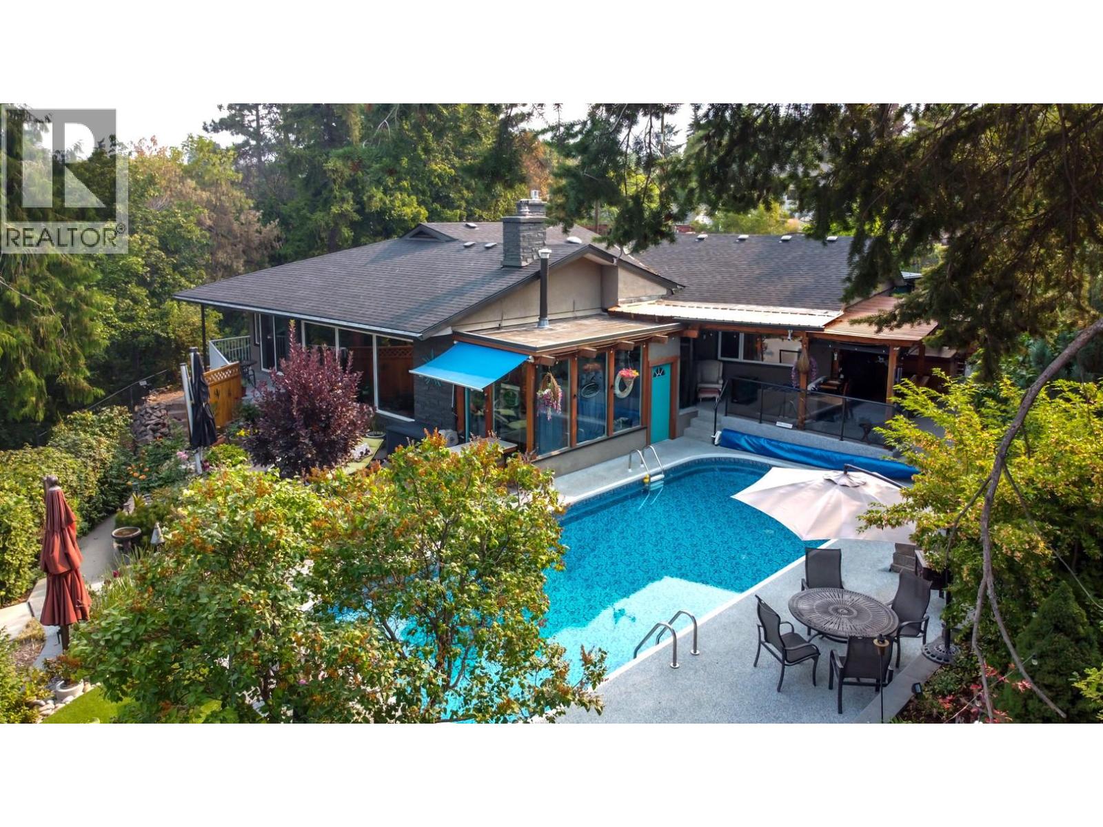 3006 22 Street - 99