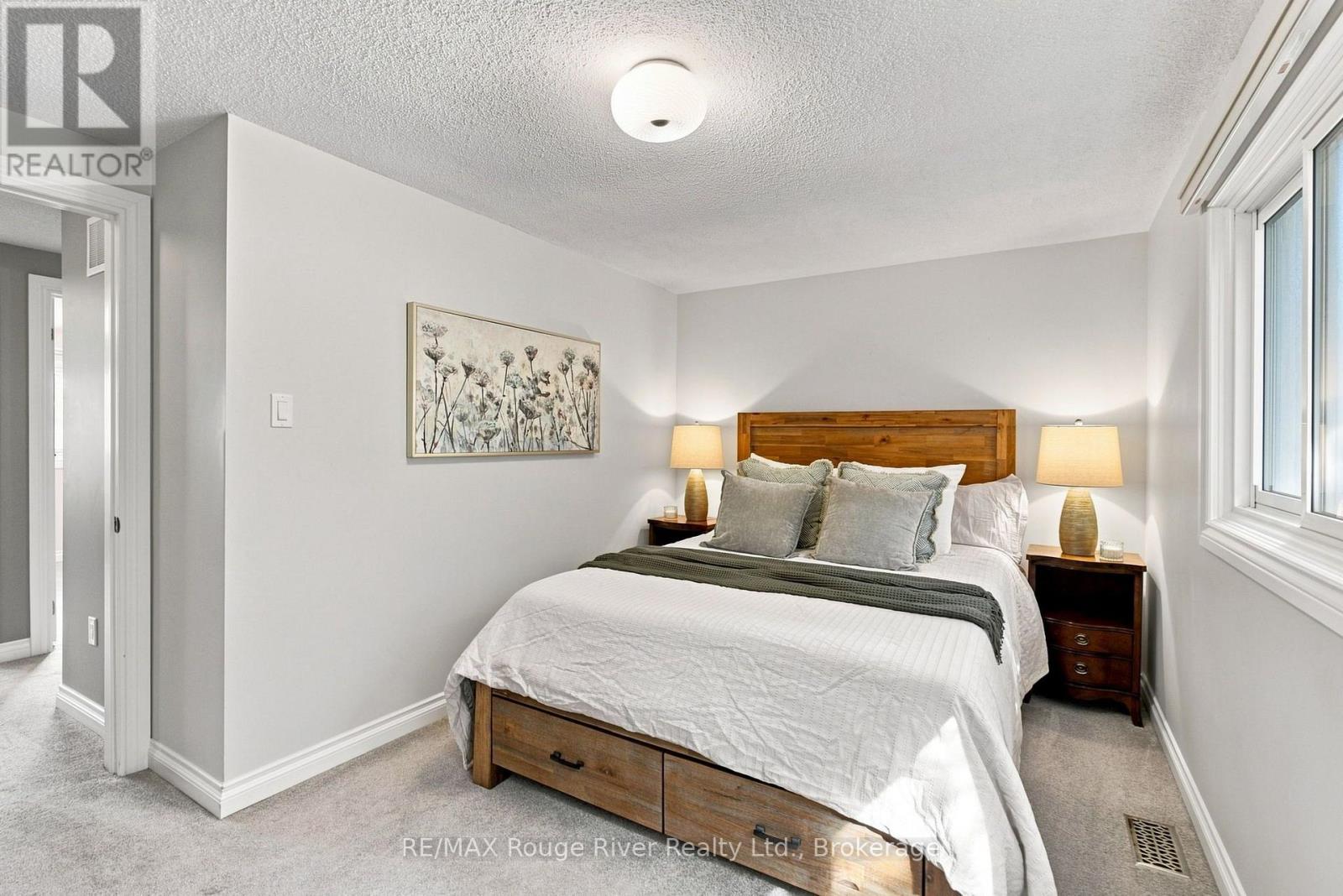 49 FISHER CRESCENT - 18